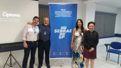 Jane Audrei com o time do Sebrae