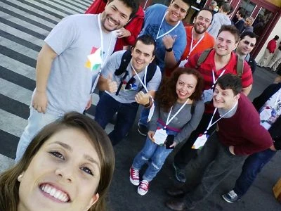 Jane Audrei com seus colegas em intervalo de evento