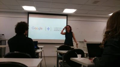 Jane Audrei ministrando aula.