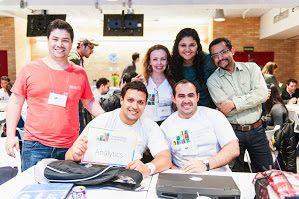 Equipe reunida durante o evento ADW.